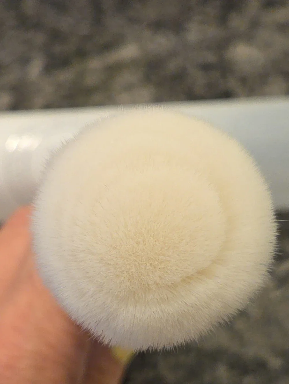 IT Cosmetics Heavenly Skin CC+ Skin-Perfecting Brush #702 NWOT